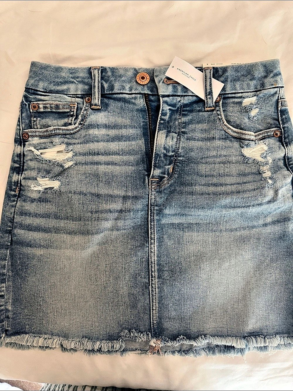 American Eagle Curvy Distressed Frayed Jean Shorts Size 6 NWT